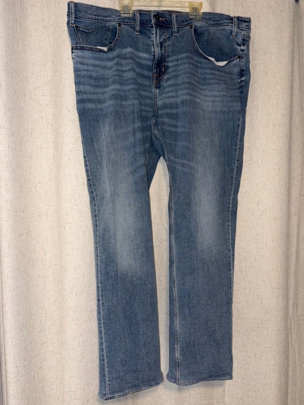 Goodfellow & Co Men’s Straight-Leg Jeans in Medium Blue Wash